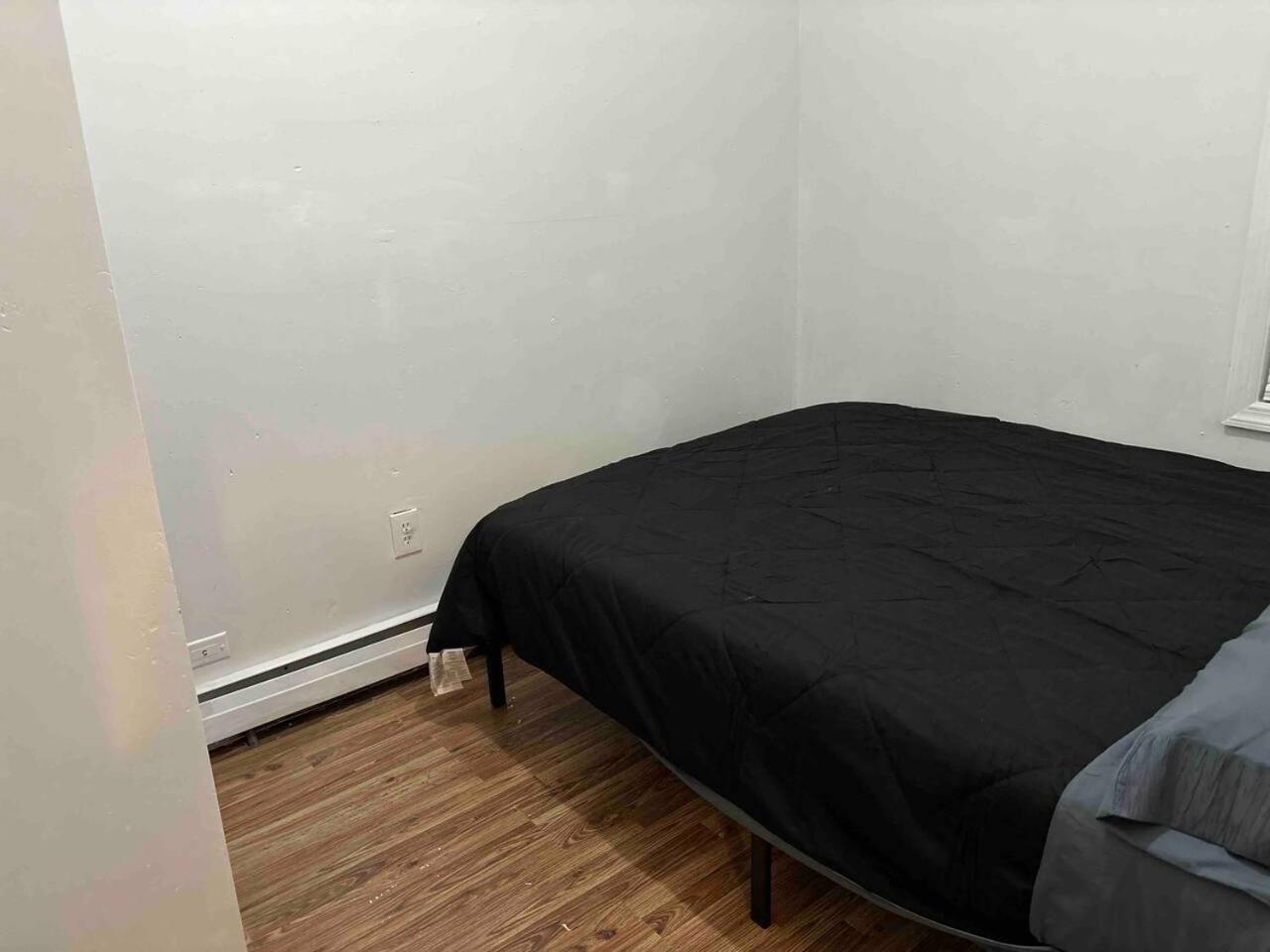 Apartment Private With 3 Bedrooms And 1 Bathroom Only 15 Minutes To Newark International Airport Ewr